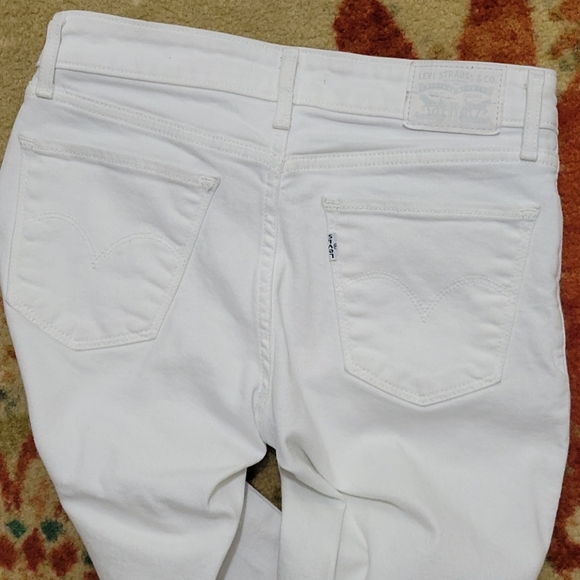 Levi's White 711 Skinny Jeans - Picture 2 of 8